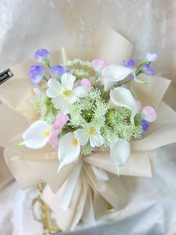 14 天預訂(人造花)馬蹄蘭 生日花束 畢業花束