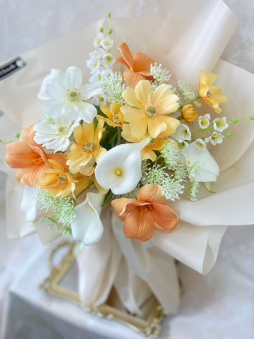 14 天預訂(人造花)鬱金香 馬蹄蘭 鈴蘭  生日花束 畢業花束