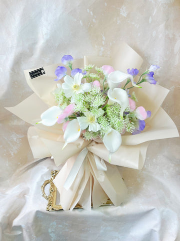 14 天預訂(人造花)馬蹄蘭 生日花束 畢業花束