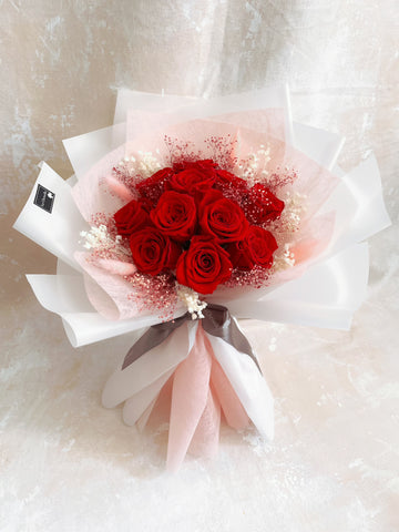 熱情擁抱 11 枝漸紅色保鮮玫瑰花束|保鮮花 永生花生日花束