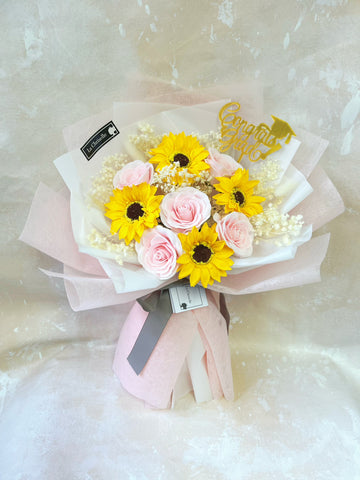 (番梘花) 畢業花束系列—鵬程萬里 太陽花 玫瑰花 乾燥花束