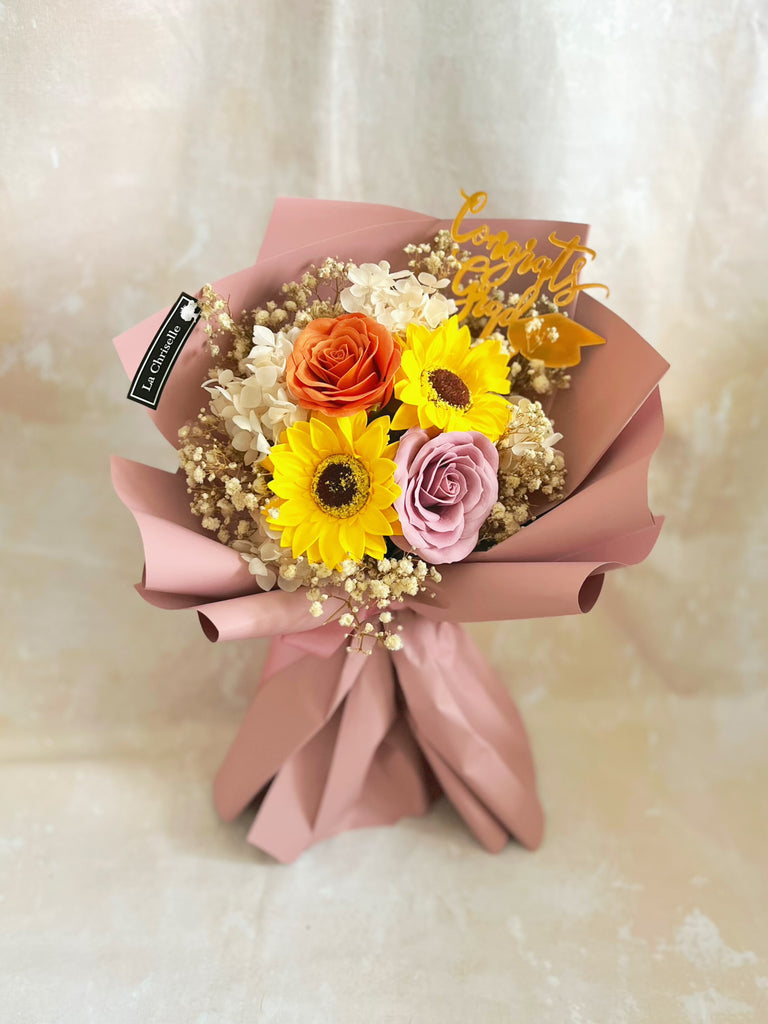 (番梘花) 再見學生時代-畢業花束系列—太陽花 玫瑰花 乾燥花束