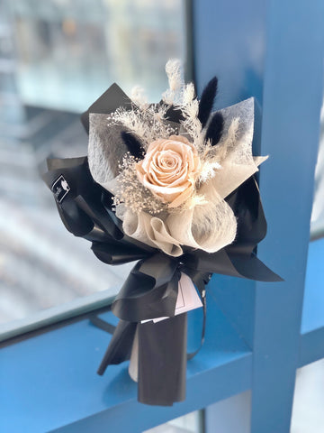 白色情人節-珍珠米白保鮮玫瑰花束 永生花束