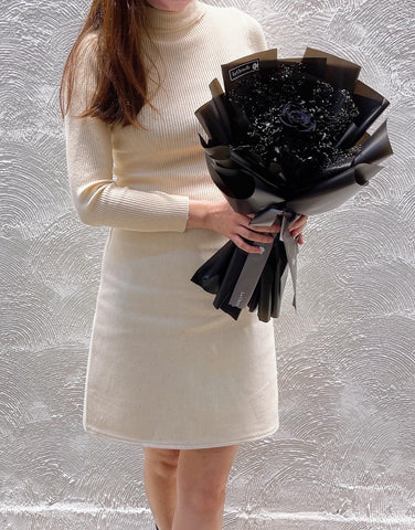 白色情人節系列-黑色保鮮玫瑰花束