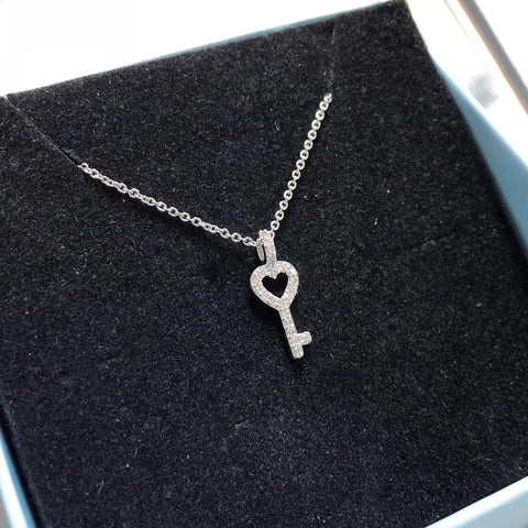 （套裝）迷你版天長地久9枝紅色保鮮玫瑰花永生花束  + 頸鏈 Le Petit Forever Love Preserved  Red  Rose  Flower Bouquet