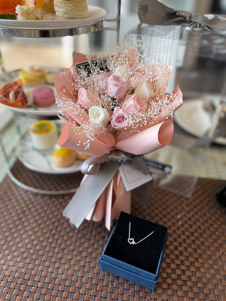 頸鏈套裝 (情人節預訂) *迷你*版天長地久9枝3色保鮮玫瑰花束  永生花 Le Petit Forever Love Preserved Rose  Flower Bouquet