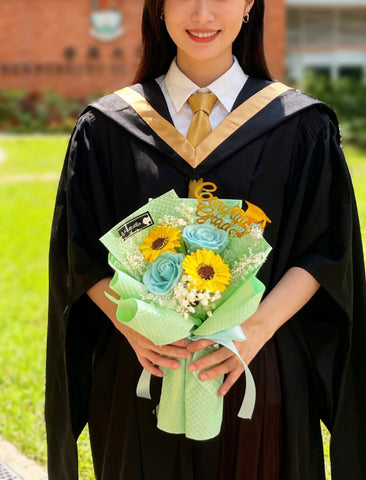 （番梘花) 小花束粉綠色-畢業花束系列—太陽花 玫瑰花 乾燥花束