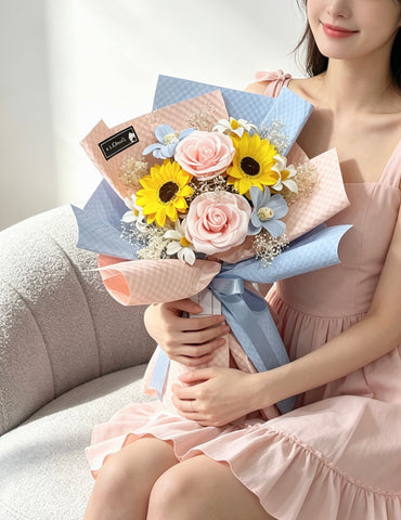 (番梘花) 日系粉紅藍 畢業花束系列—太陽花 小學 中學 大學 幼稚園 畢業花束