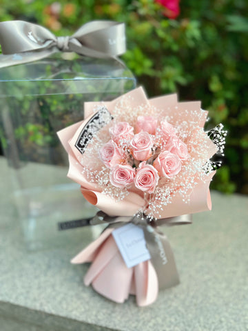 迷你版天長地久9枝粉紅色保鮮玫瑰花永生花束  + 頸鏈 Le Petit Forever Love Preserved  pink  Rose  Flower Bouquet