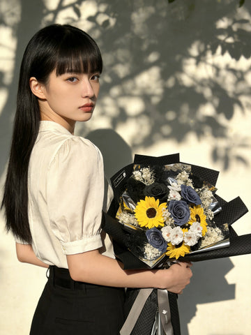 (番梘花有現貨）畢業花束系列— 黑灰 玫瑰花 太陽花 乾燥花束
