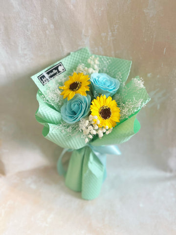（番梘花) 小花束粉綠色-畢業花束系列—太陽花 玫瑰花 乾燥花束