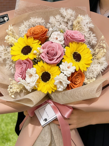 (番梘花有現貨）畢業花束系列— 大地色系 玫瑰花 太陽花 乾燥花束