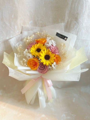 （番梘花）畢業啓航-畢業花束系列—太陽花 玫瑰花 乾燥花束