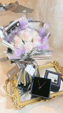 *迷你*版天長地久9枝人魚珍珠保鮮玫瑰花束永生花  Le Petit Forever Love Preserved Purple Rose  Flower Bouquet & Necklace