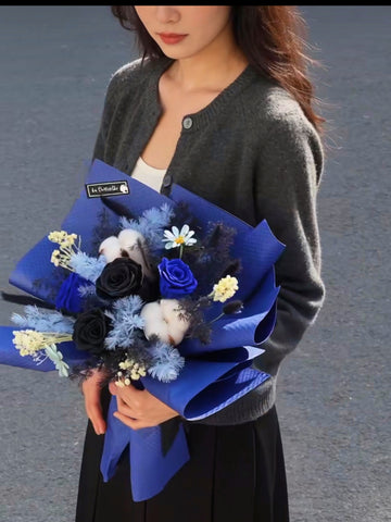 巴黎晚上 4 枝保鮮玫瑰花束｜保鮮花 永生花生日花束 blue black midnight in Paris Preserved Flower Bouquet