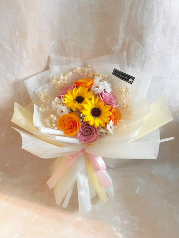 （番梘花）畢業啓航-畢業花束系列—太陽花 玫瑰花 乾燥花束