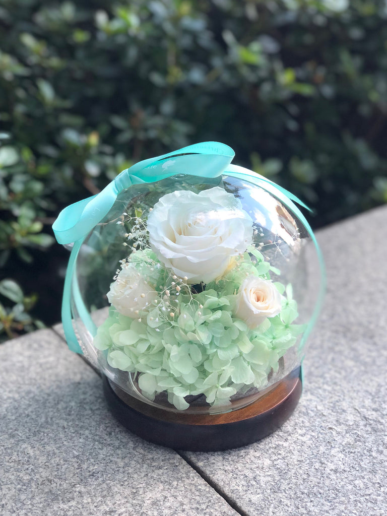 白玫瑰花水晶球保鮮花  Beautiful in White Rose  Preserved Flowers Crystal Ball Gift