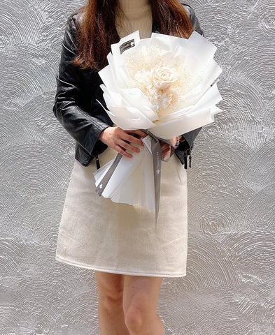 白玫瑰保鮮玫瑰永生花束 All White Preserved Rose Bouquet